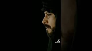 اللي مايشوفنا بعين  مانشوفه بالثنتين     سمعها