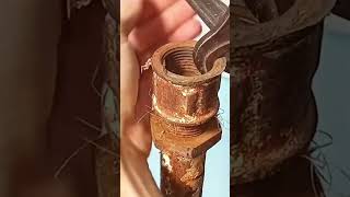 DIY Rusty Pipe Repair Trick Using Fiber String And Wrench