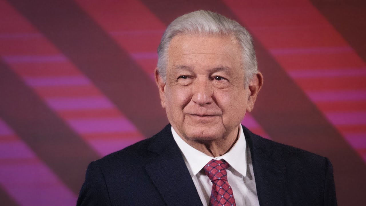 El presidente López Obrador emite su voto en la Jornada Electoral 2024 - N+
