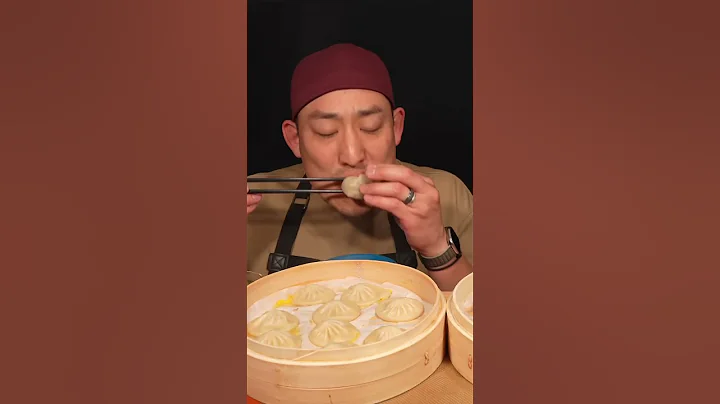 The side eye returns - trying Pho soup dumplings from EatMila