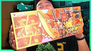 Just playin' with this Chibi PREDAKING...this isn't Cang Toys