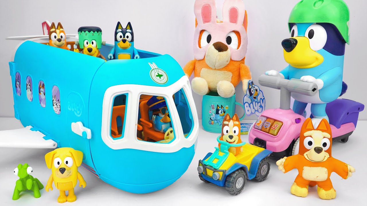 Bluey Toy Collection Unboxing Review| Bluey Family Beach Day| NEW Bluey Air Plane | Chloe Plush