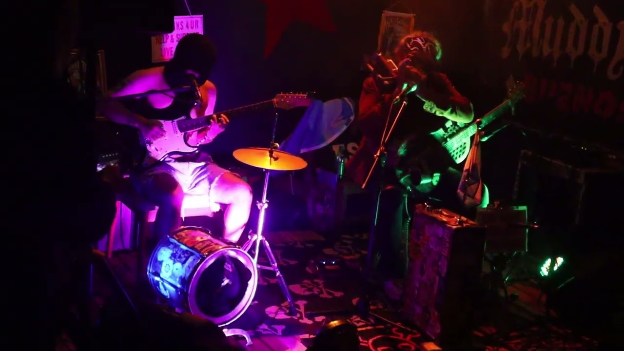 Tom Dennison  Vs Rj Gaunaen Muddy Roots BsAs - HeartBreak Hotel