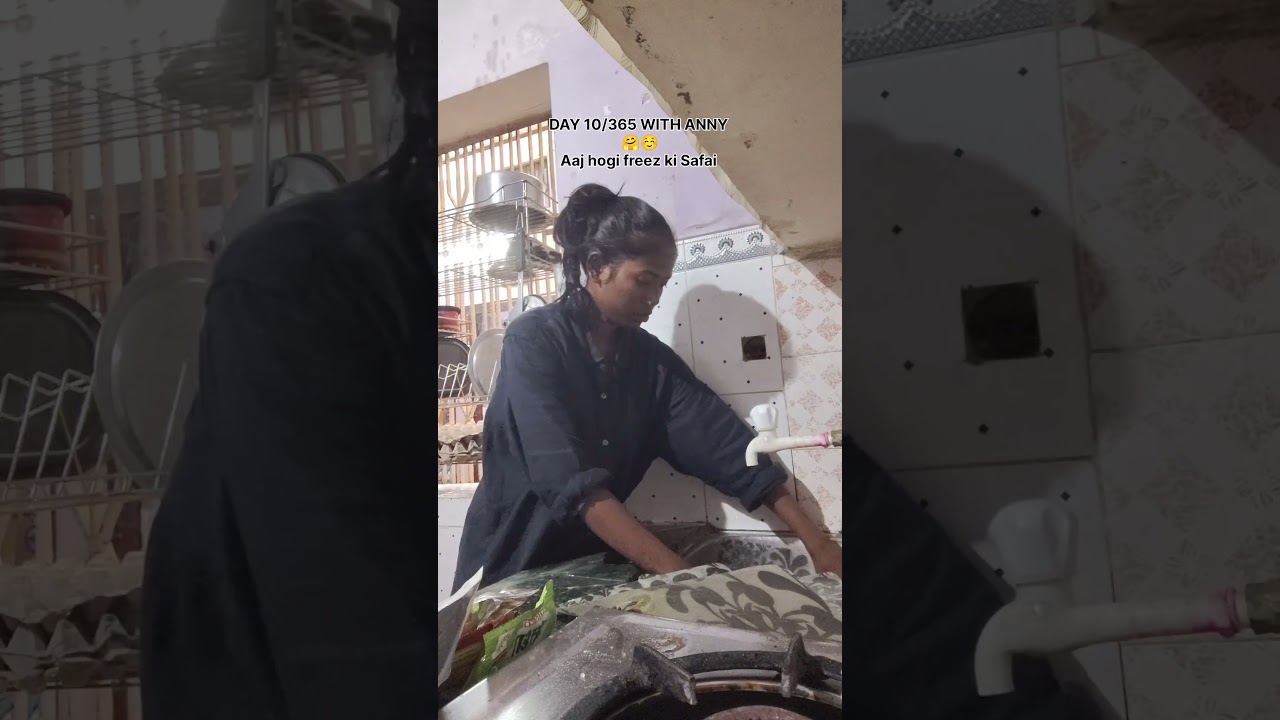 Aaj hogi freez ki safayi 🧐