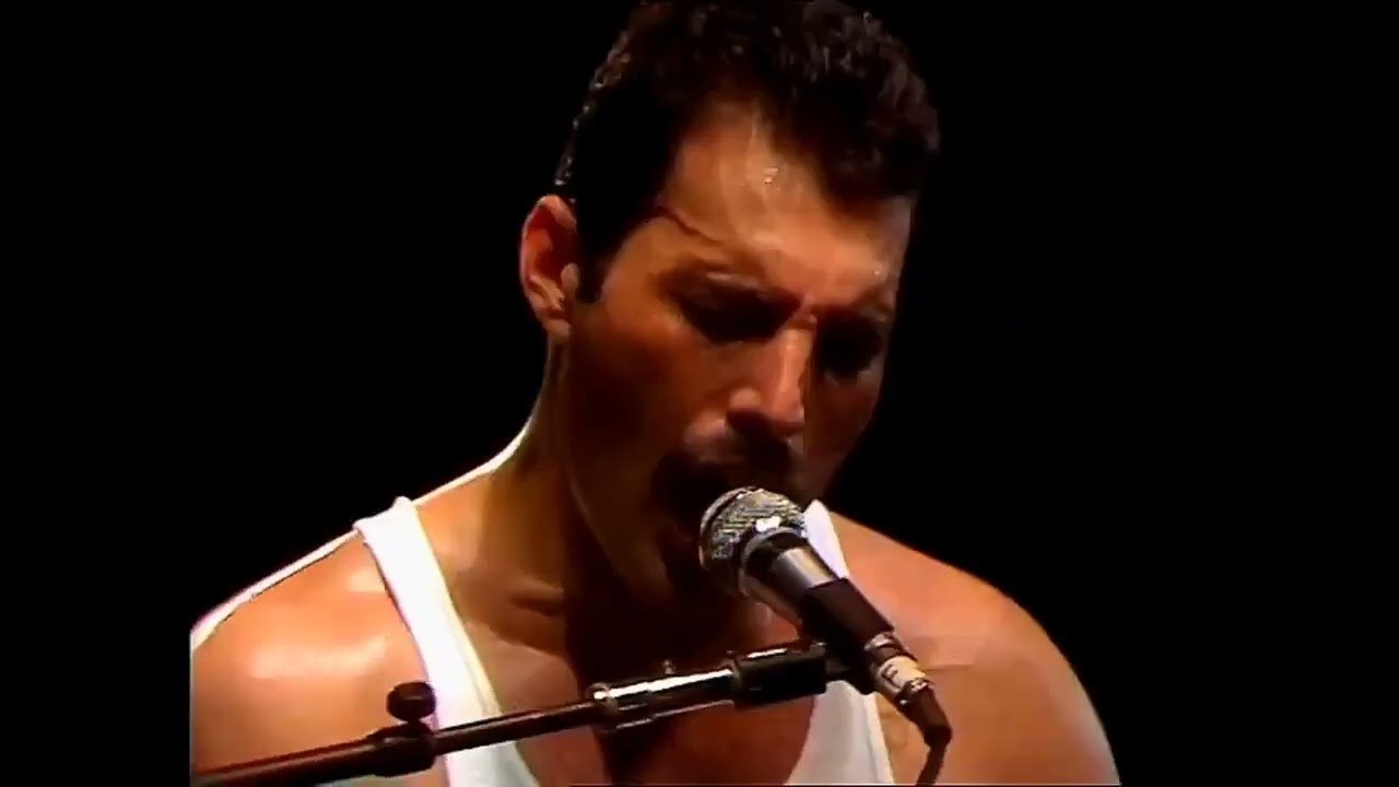 洋楽 QUEEN GET YOUR KNICKERS OFF Queen - Get Down Make Love (Live at the Bowl, 1982) - YouTube