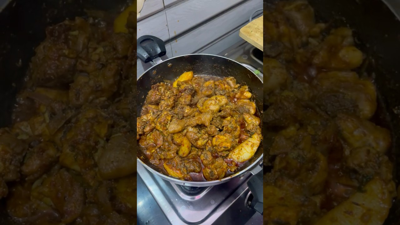 Yen thongba (Manipuri style Chicken curry) 