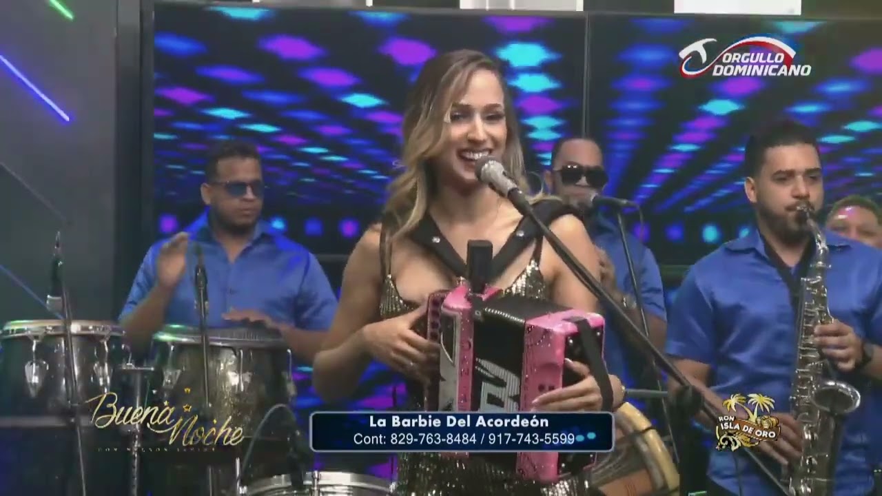 La Barbie del Acordeón- Los Algodones (Live Buena Noche)