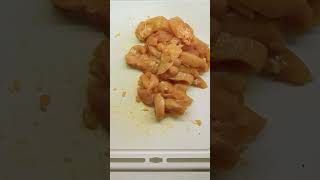STRACCETTI DI POLLO ALLA PUTTANESCA