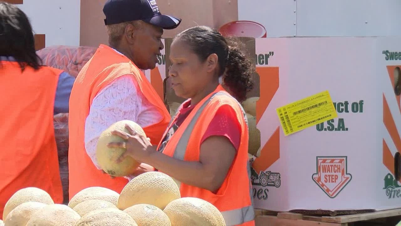 Mobile Food Pantries - YouTube