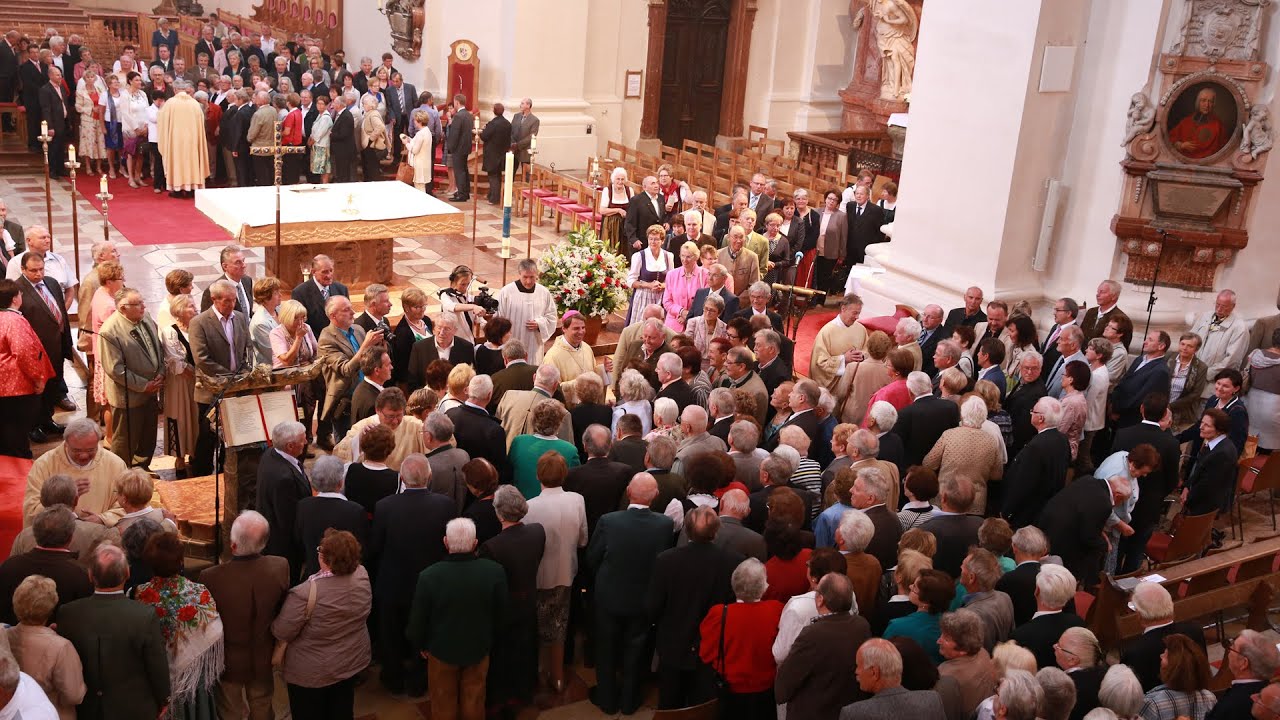 Glaube, Gemeinschaft, Menschen - 4000 feiern Auftakt der Maria-Hilf-Woche