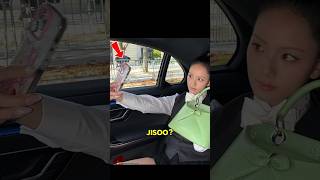 Lisa, Jisoo, Jennie And Rose Has Iphone 17 Pro Max