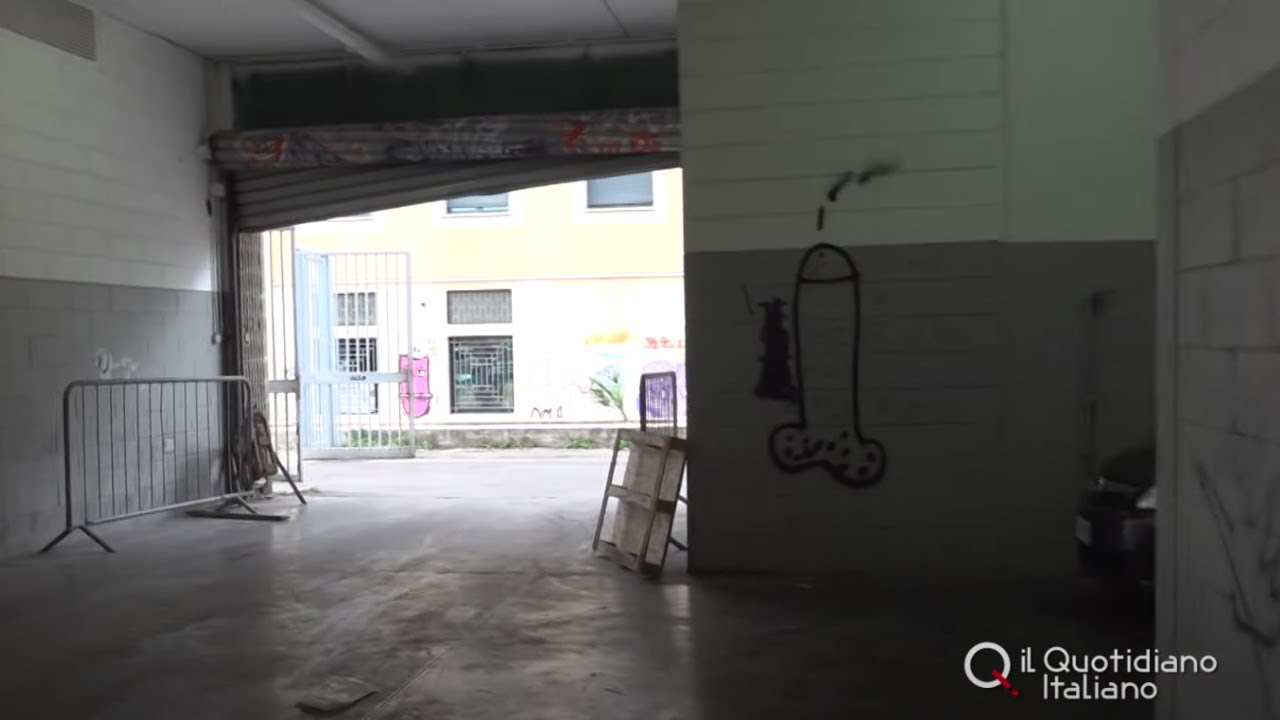 Favelas nel mercato della vergogna, commerciante esasperato: 