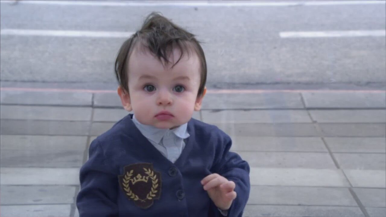 Baby & Me (Dans eden bebekler) | Evian