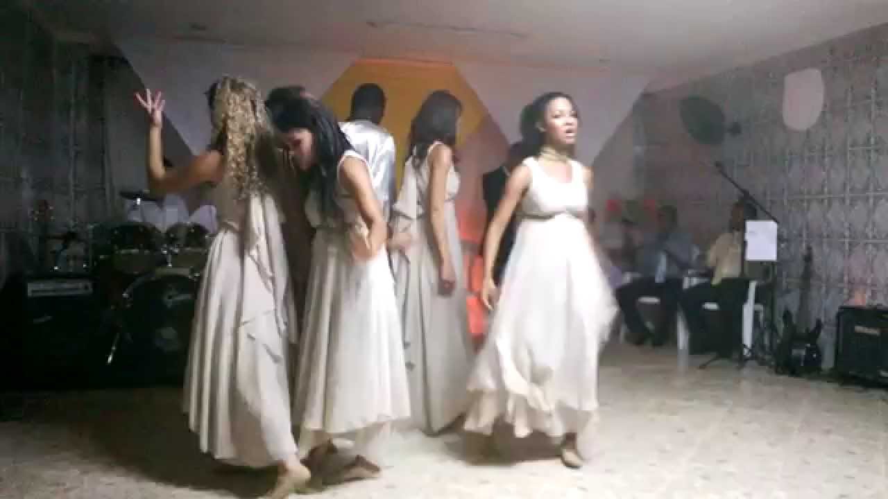 Ministério de dança Adoração - Casa do pai ( Aline Barros ) ..