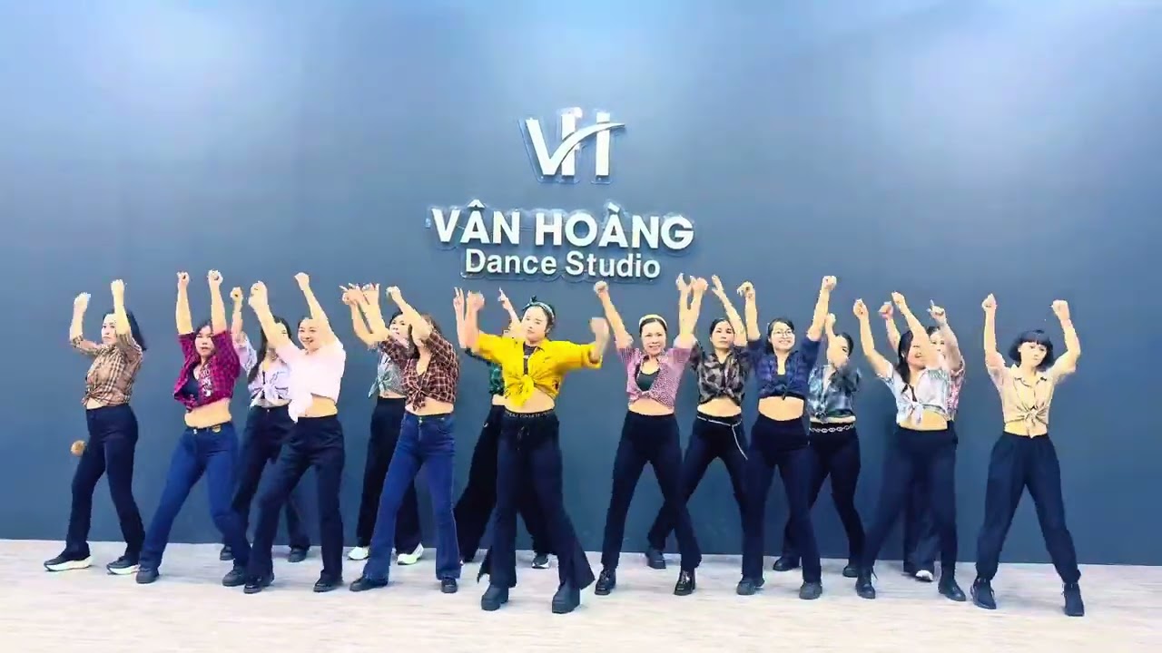 Touch by Touch l Choreo by Thành Lâm l Zumba Vân Hoàng