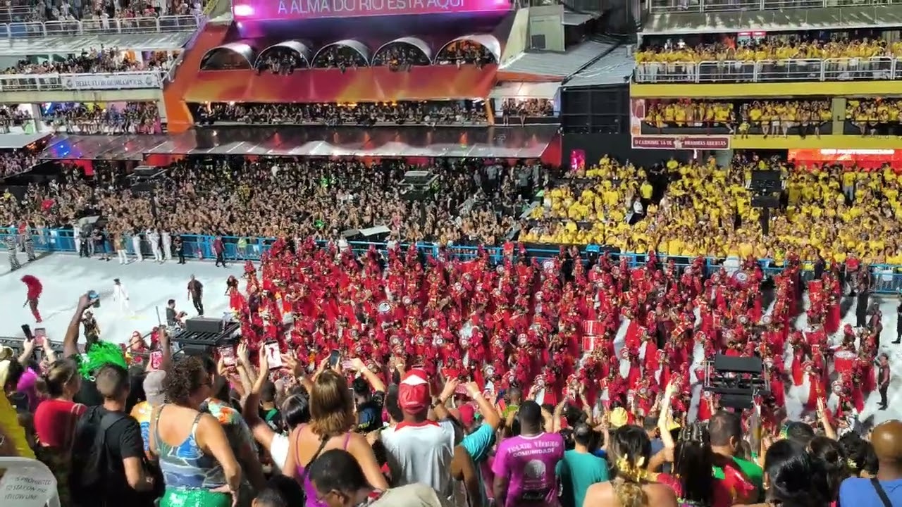 Bateria da Imperatriz - Desfile do Grupo Especial 