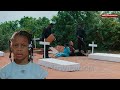 ANAJIFANYA KAMA NI OMBA OMBA KUMBE NITAGIRI MKUBWA UKIMUSAIDIA ANAPEREKA PESA KABURINI KWAMIZIMU 