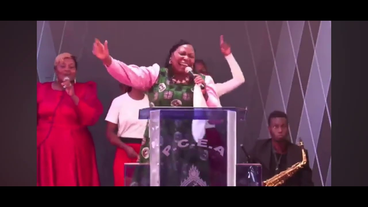 Pastor Ann Thuo Niwe Nyoteire Live Performance Pcea Nderi Parish 2024 Easter Mega convention