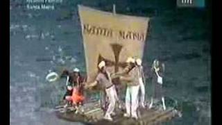 Video thumbnail of "Neoton Familia - Santa Maria"