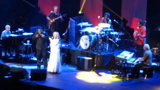 Video thumbnail of "Moody's Mood for Love - George Benson and Patti Austin Live In Manila 2013"
