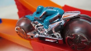 Unboxing Hot Wheels Daredevil Double Loop screenshot 5