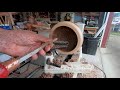 Woodturning a simple Walnut Bowl