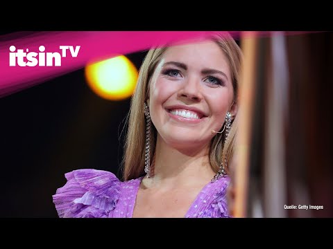 Ivana Sugar Bekommt Einen Sehr Süßen Maas Von Milch Auf Sich Selbst Ivana Sugar Bekommt Einen Sehr Süßen Maas Von Milch Auf Sich Selbst