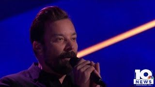 Jimmy Fallon makes an appearance on The Voice