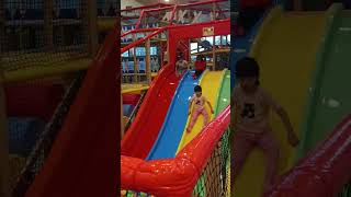 Bermain Gelongsor 02 shorts sunwaypyramid