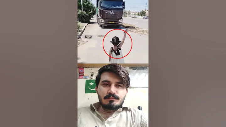 Bus Driver Stops for a Little Girl | Heartwarming Moment💞#respecthumanity #kindnessmatters #kids