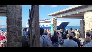 High speed ferry to Mykonos from Athens