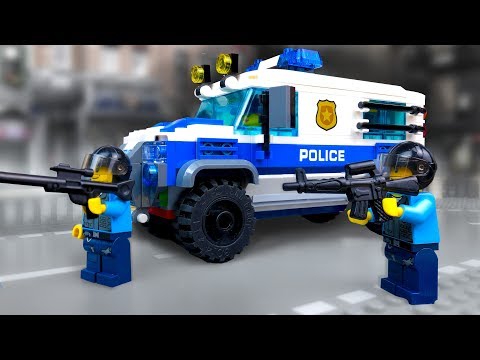 Lego SWAT - Breaching. 