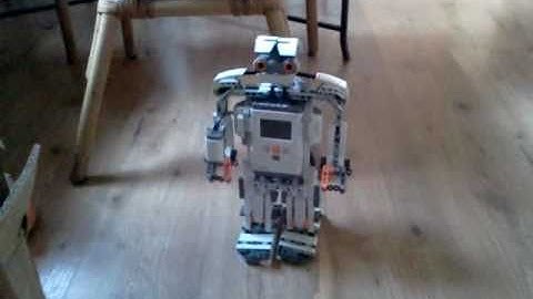 LEGO Mindstorms - 2 Alpha-Rex walking
