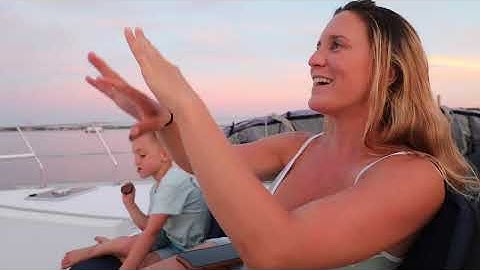 She made us go to New York City! - Lazy Gecko Sailing VLOG 198