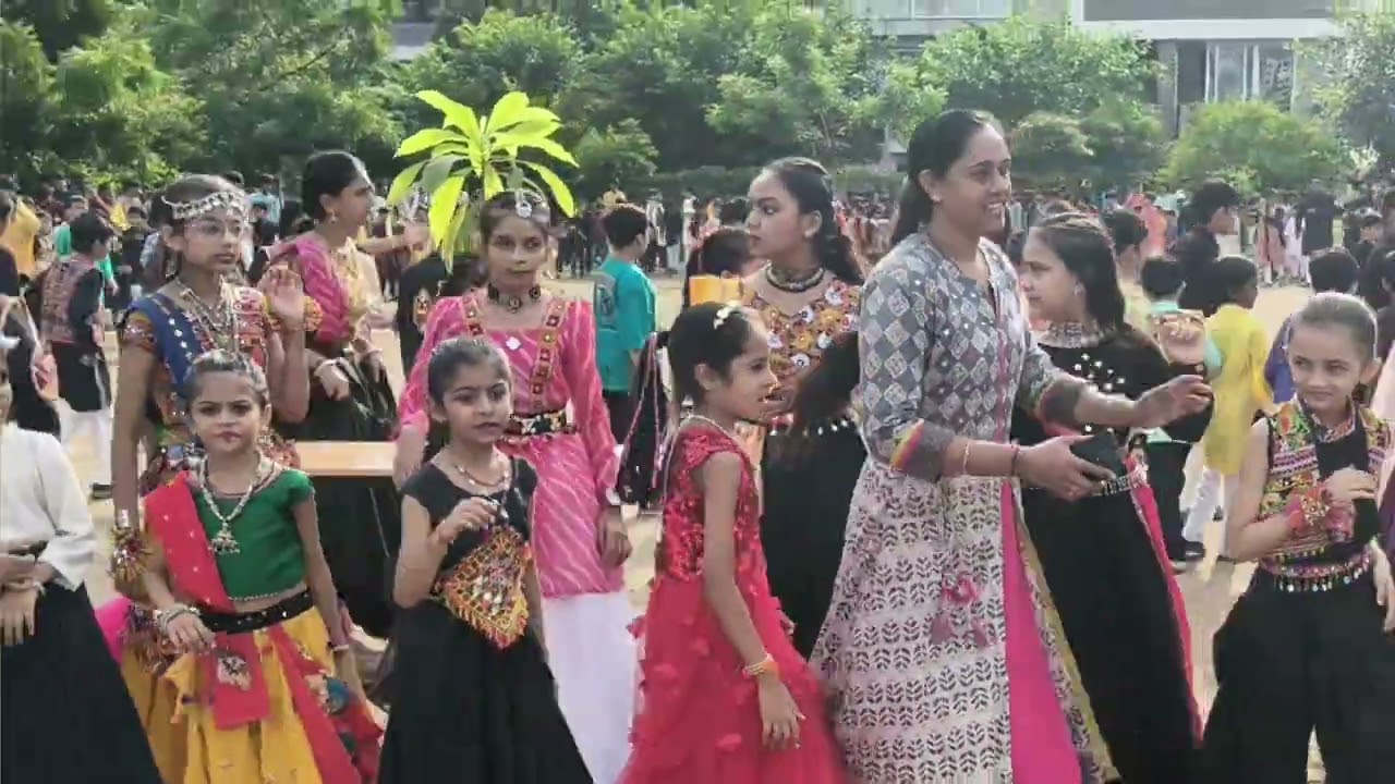 શાળા નો નવરાત્રી મહોત્સવ...