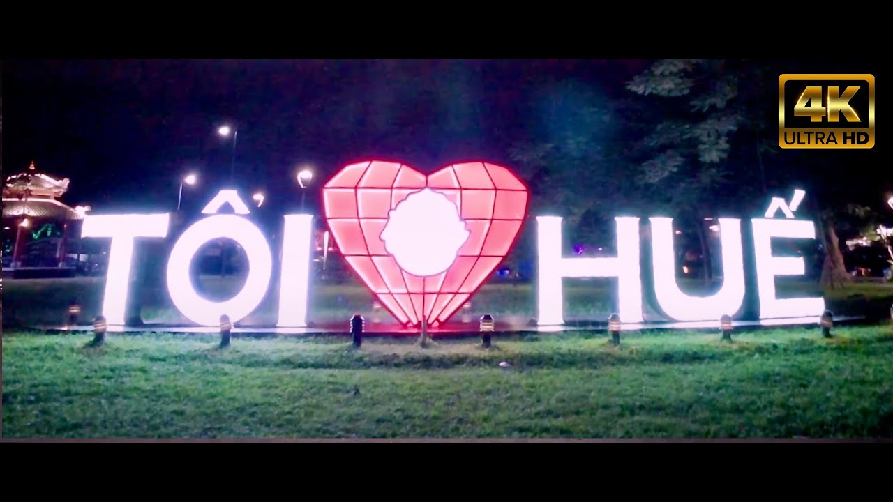 🇻🇳  Huế, Vietnam - Downtown - ASMR 4K Evening Walking Tour - Bustling Mid Tier City!