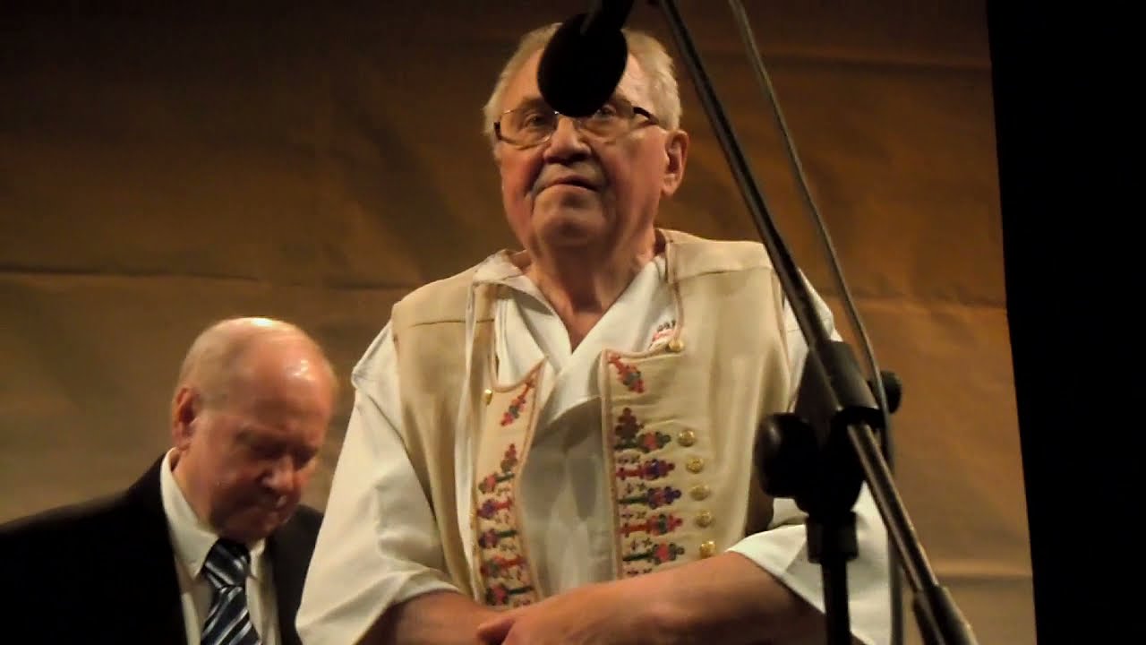 Legendární horňáčtí pěvci DUŠAN HOLÝ a LUBOŠ HOLÝ, cimbál JURA PETRŮ v ukázce pěsničky Chvála Bohu..