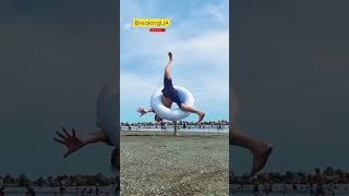 How To Relax On The Beach If You Are A Bboy Life Hack From Japan