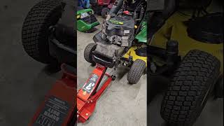 #asmrmechanic #mechanic #smallenginemechanic #maintenance  #smallenginerepair #asmr #johndeere #mowe