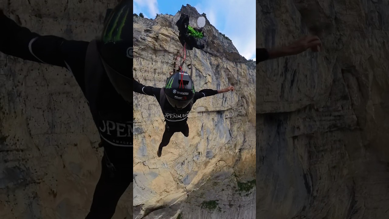 BASE jump off the cliff 🇮🇹 