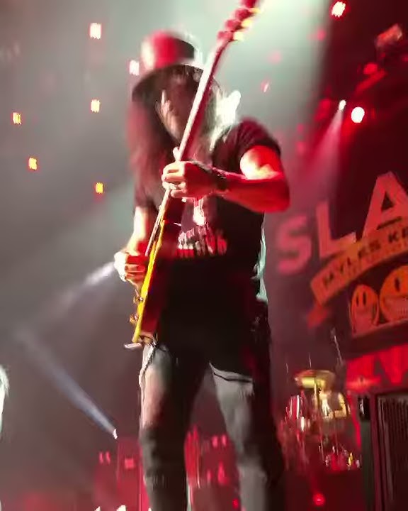 Slash ft Myles Kennedy & The Conspirators - We’re All Gonna Die (Living The Dream)