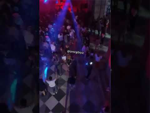 İzmir'de kilisede içkili parti