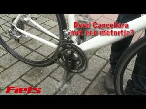 Cancellara met motor of toch niet? - YouTube