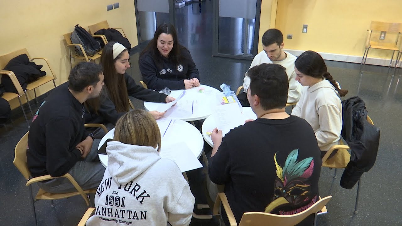 VOTV - Els Engrescat’s de Canovelles ja treballen en l’organització del Carnaval