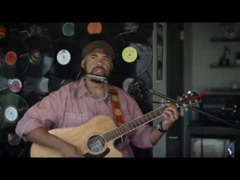 Joey McGee - "Pining" (Acoustic Performance)