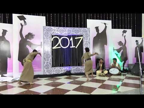 رقص البرع اليمني لأطفال يمنيين في حفل تخرج طلاب جامعة الــرازي -قسم التخدير - دفعة ترياق الالم