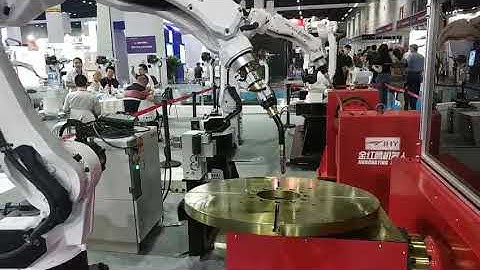 Exihibition robot with 3 axis welding positioner