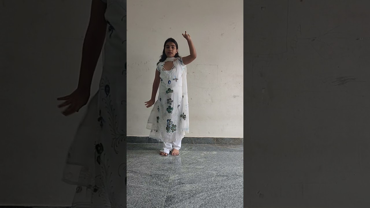 Dasham manada  song dance done by   GDakshithaa Hanishenaa