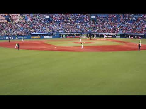 広島カープ【スタンドビュー】 05/04/2018 神宮 三浦友和さん始球式・試合開始