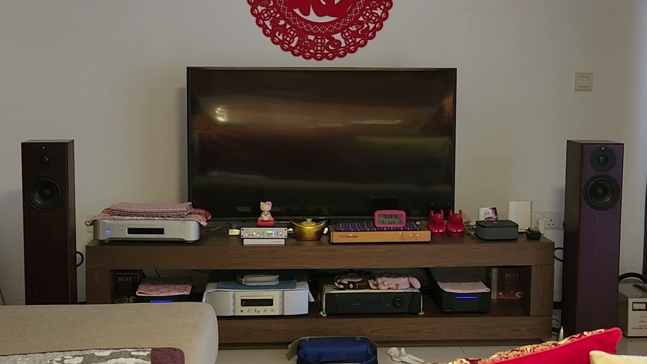 Totem Hawk (雾之恋, 张莹) 